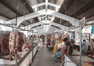 Harga Daging di Pasar Arimbi Terpantau Stabil