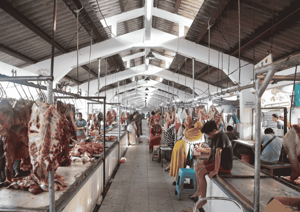 Harga Daging di Pasar Arimbi Terpantau Stabil